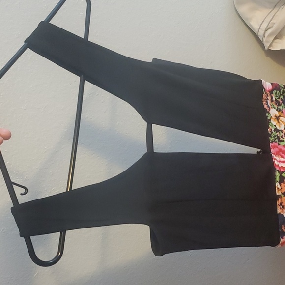 Romper - Picture 3 of 4